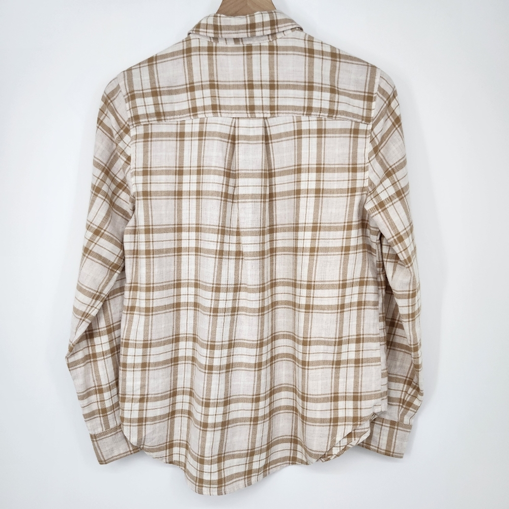 Old Navy Womens The Classic Shirt Size M Tan Ivory Plaid Button Neutral Western - Picture 7 of 7
